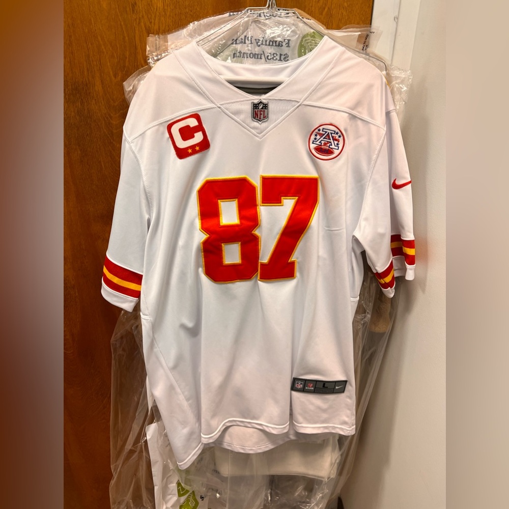 Travis Kelce Chief's Nike Jersey